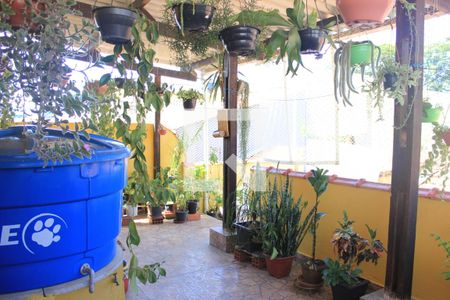 Casa à venda com 200m², 2 quartos e 2 vagasTerraço gardem