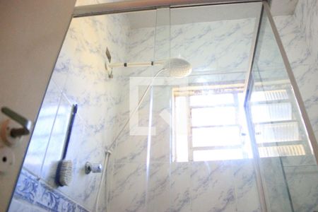 Casa à venda com 200m², 2 quartos e 2 vagasBanheiro de Serviço