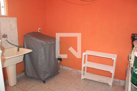 Casa à venda com 200m², 2 quartos e 2 vagasLavanderia