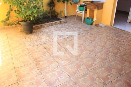 Casa à venda com 200m², 2 quartos e 2 vagasQuintal/Gardem