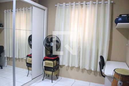 Casa à venda com 200m², 2 quartos e 2 vagasQuarto 2