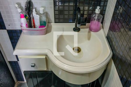 Casa à venda com 180m², 2 quartos e 1 vagaBanheiro da Suíte 2