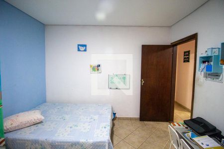 Quarto 2 de casa à venda com 3 quartos, 190m² em Vila Regina, São Paulo