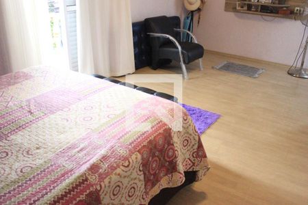 Casa à venda com 223m², 4 quartos e 3 vagasSuíte