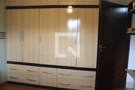 Casa à venda com 223m², 4 quartos e 3 vagasQuarto 1