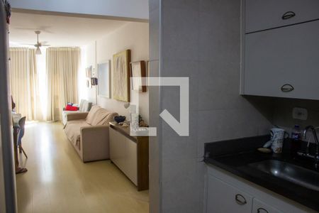 Apartamento à venda com 67m², 2 quartos e 1 vagaCozinha 