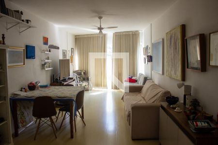 Apartamento à venda com 67m², 2 quartos e 1 vagaCozinha 