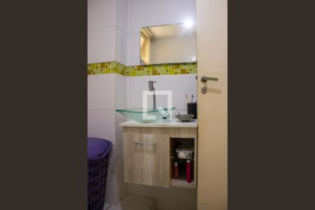 Apartamento à venda com 67m², 2 quartos e 1 vagaBanheiro 