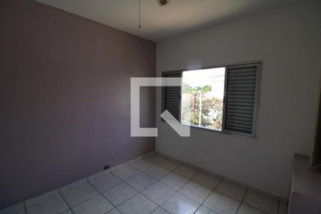 Casa à venda com 120m², 3 quartos e 2 vagasQuarto 3