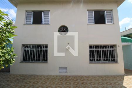 Casa à venda com 120m², 3 quartos e 2 vagasQuintal