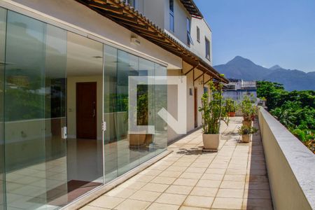 Varanda de apartamento à venda com 6 quartos, 560m² em Barra da Tijuca, Rio de Janeiro