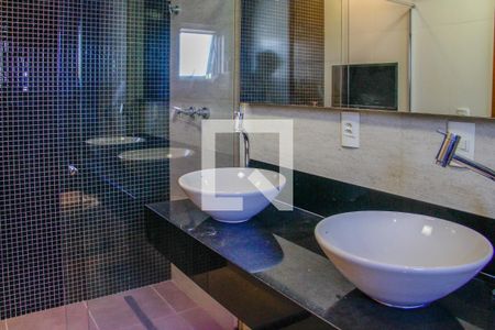 Apartamento à venda com 560m², 6 quartos e 7 vagas Apartamento à venda com 560m², 6 quartos e 7 vagasBanheiro Quarto 4 suíte