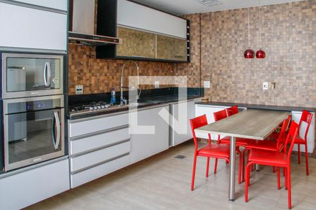 Apartamento à venda com 560m², 6 quartos e 7 vagas Apartamento à venda com 560m², 6 quartos e 7 vagasCozinha