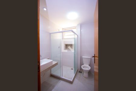 Banheiro de casa para alugar com 1 quarto, 45m² em Centro, Niterói