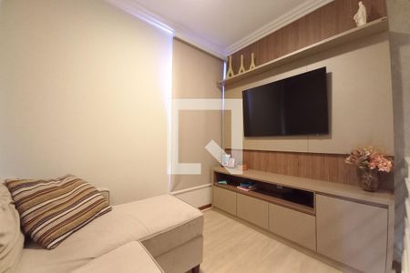 Sala de TV de apartamento à venda com 1 quarto, 70m² em Cambuí, Campinas