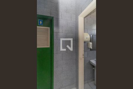 Apartamento para alugar com 67m², 3 quartos e 1 vagaÁrea comum - Banheiros do Salão de festas