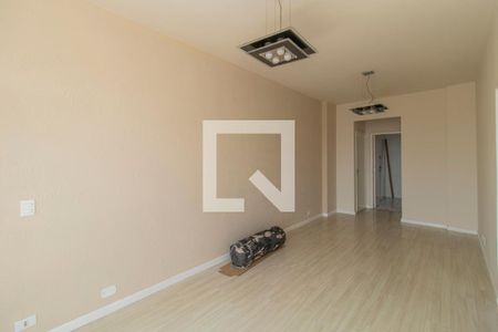 Sala de apartamento para alugar com 3 quartos, 67m² em Olaria, Rio de Janeiro