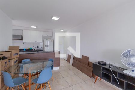 Sala de apartamento para alugar com 3 quartos, 67m² em Vila da Oportunidade, Carapicuíba