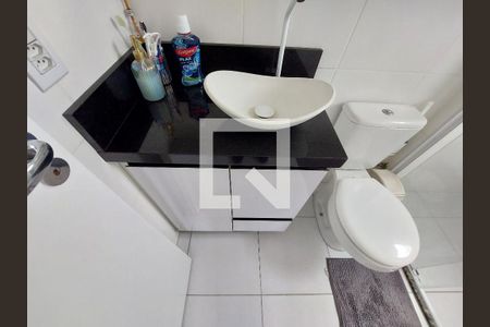 Banheiro de apartamento para alugar com 1 quarto, 27m² em Jardim Cidália, São Paulo
