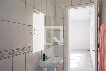 Casa à venda com 353m², 5 quartos e 6 vagasBanheiro do Salão de Festas