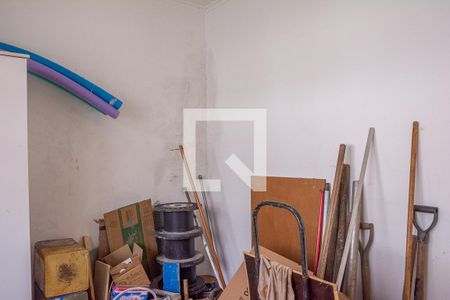 Casa à venda com 353m², 5 quartos e 6 vagasQuarto de Serviço