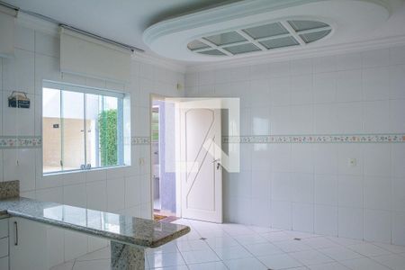 Casa à venda com 353m², 5 quartos e 6 vagasCozinha