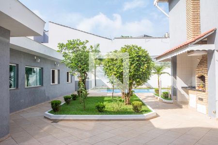 Casa à venda com 353m², 5 quartos e 6 vagasChurrasqueira