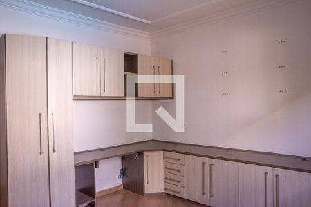 Casa à venda com 353m², 5 quartos e 6 vagasQuarto 1