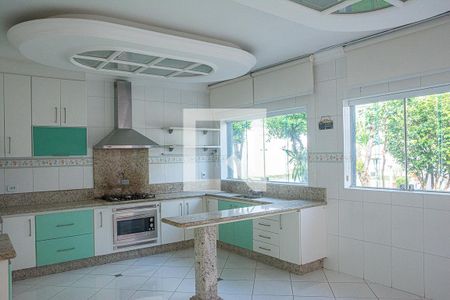 Casa à venda com 353m², 5 quartos e 6 vagasCozinha