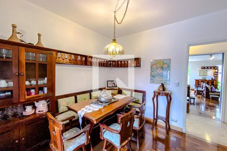 Sala de TV de casa à venda com 3 quartos, 256m² em Jardim da Glória, São Paulo