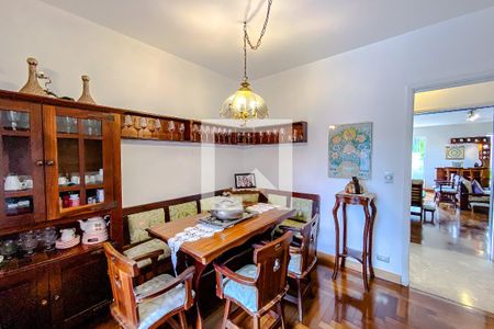 Sala de TV de casa à venda com 3 quartos, 256m² em Jardim da Glória, São Paulo