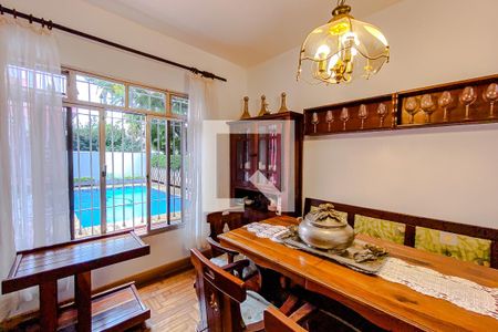Sala de TV de casa à venda com 3 quartos, 256m² em Jardim da Glória, São Paulo