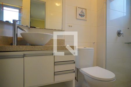 Banheiro da Suíte 1 de apartamento para alugar com 2 quartos, 82m² em Ingleses do Rio Vermelho, Florianópolis