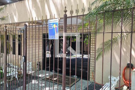 Apartamento à venda com 78m², 2 quartos e 1 vagaFachada do Condomínio com placa