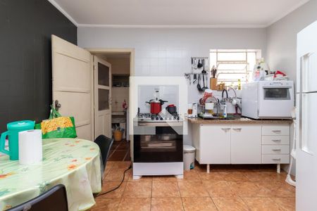 Casa à venda com 183m², 2 quartos e 2 vagasCozinha