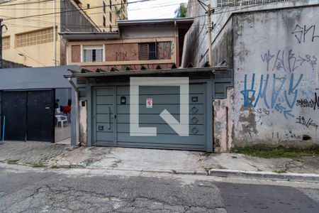 Casa à venda com 183m², 2 quartos e 2 vagasFachada