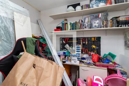 Casa à venda com 183m², 2 quartos e 2 vagasQuarto de Serviço / Escritório