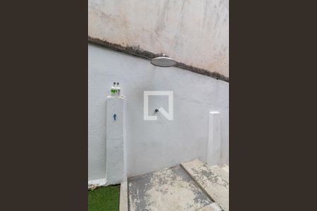 Casa à venda com 183m², 2 quartos e 2 vagasQuintal - Ducha
