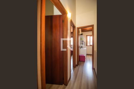 Casa à venda com 100m², 3 quartos e 1 vaga Casa à venda com 100m², 3 quartos e 1 vagaCorredor