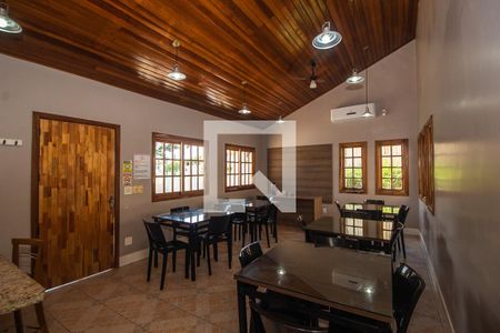 Casa à venda com 100m², 3 quartos e 1 vaga Casa à venda com 100m², 3 quartos e 1 vagaÁrea comum - Salão de festas