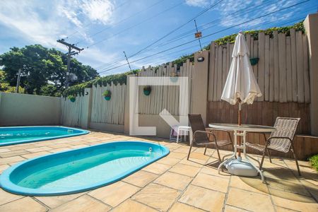 Casa à venda com 100m², 3 quartos e 1 vaga Casa à venda com 100m², 3 quartos e 1 vagaÁrea comum - Piscina