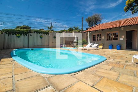 Casa à venda com 100m², 3 quartos e 1 vaga Casa à venda com 100m², 3 quartos e 1 vagaÁrea comum - Piscina