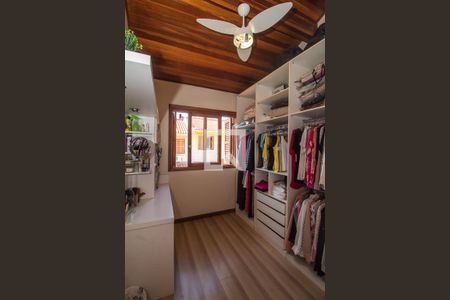 Casa à venda com 100m², 3 quartos e 1 vaga Casa à venda com 100m², 3 quartos e 1 vagaCloset