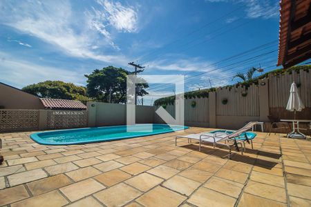 Casa à venda com 100m², 3 quartos e 1 vaga Casa à venda com 100m², 3 quartos e 1 vagaÁrea comum - Piscina