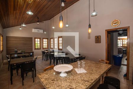 Casa à venda com 100m², 3 quartos e 1 vaga Casa à venda com 100m², 3 quartos e 1 vagaÁrea comum - Salão de festas