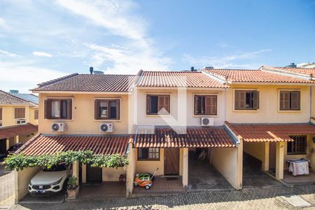 Casa à venda com 100m², 3 quartos e 1 vaga Casa à venda com 100m², 3 quartos e 1 vagaVista Closet