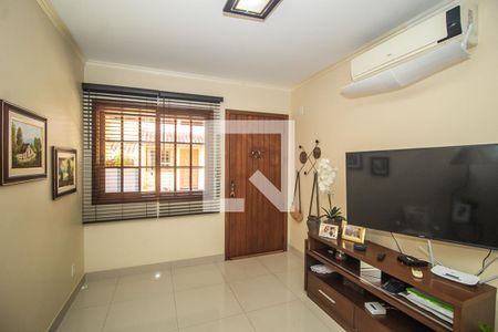 Sala de casa à venda com 3 quartos, 100m² em Partenon, Porto Alegre
