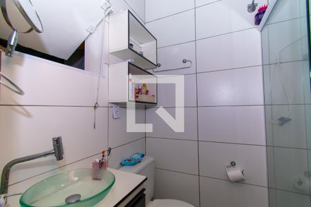 Banheiro de casa à venda com 3 quartos, 132m² em Vila Miami, São Paulo