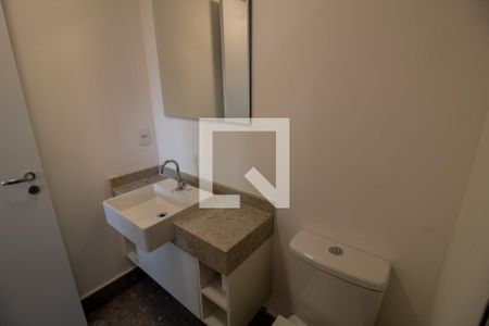 Banheiro da Suíte de apartamento para alugar com 1 quarto, 33m² em Campo Belo, São Paulo