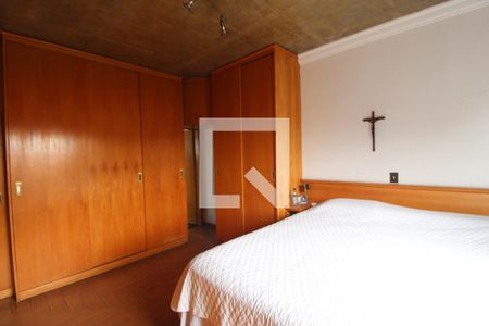 Casa à venda com 330m², 4 quartos e 4 vagasSuíte 4